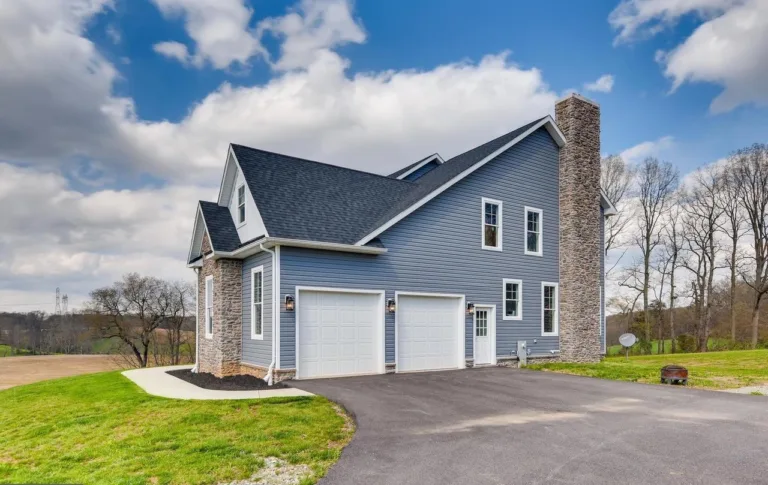 Custom attached garage built for a Maryland home